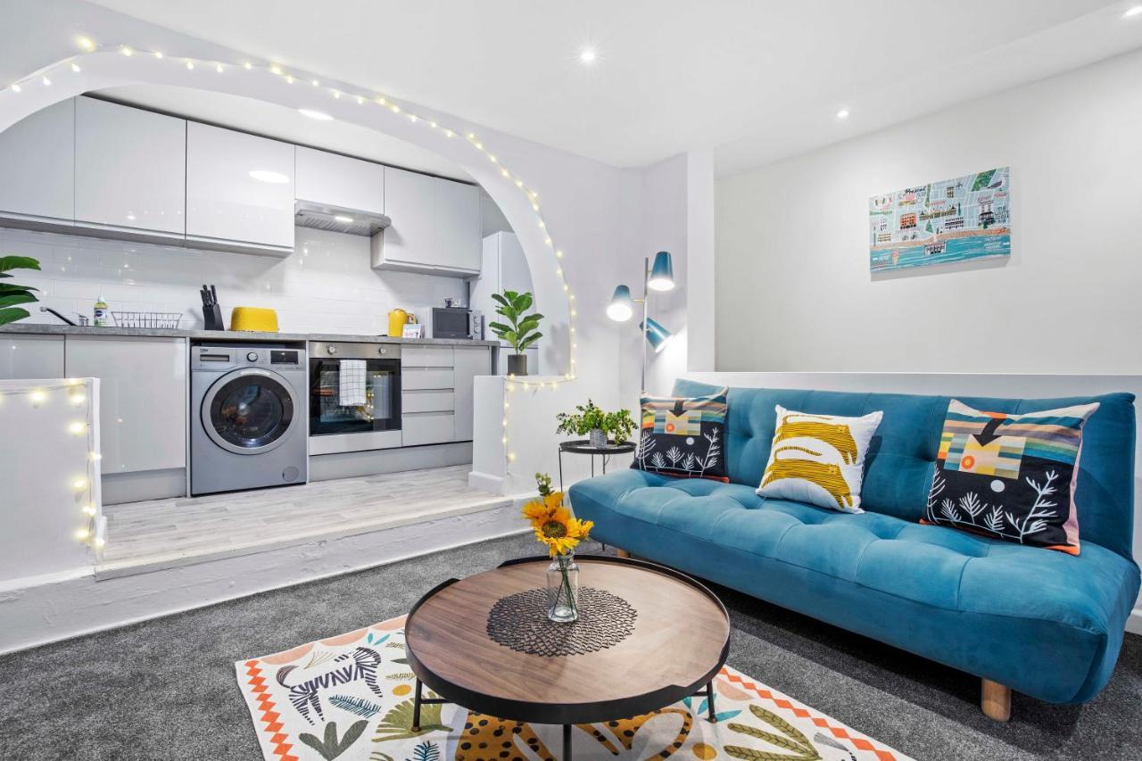 Queens Apartment - By My Getaways - Free Parking For One Car Hove Exterior foto