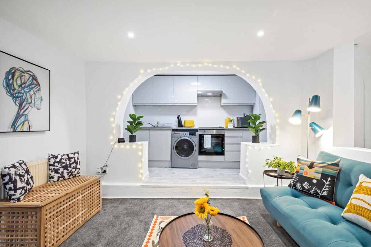 Queens Apartment - By My Getaways - Free Parking For One Car Hove Exterior foto