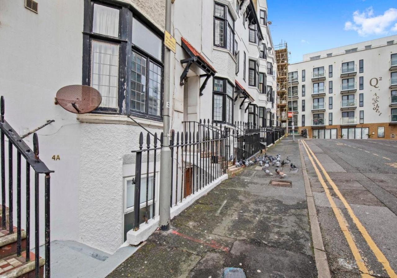 Queens Apartment - By My Getaways - Free Parking For One Car Hove Exterior foto